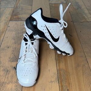 NIKE DJ6525 -101 soccer football baseball cleats black white size 3